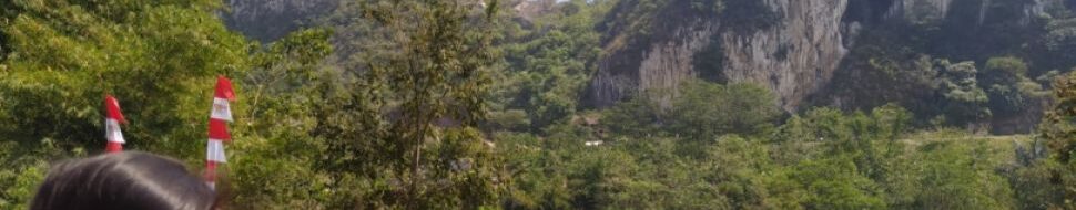 Merah Putih Berkibar Gagah di Tebing Gunung Kelud,  6 Pemanjat Berjibaku Taklukkan Angin