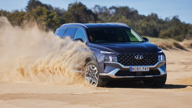 Hyundai Siap Luncurkan Santa Fe Hybrid, Intip Bocoran Harganya!