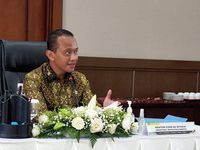 Bahlil Lahadalia Resmi Pegang Kendali ESDM, Jokowi Titipkan Misi Penting