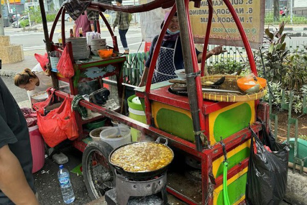 5 Tongseng Kaki Lima Jakarta: Sensasi Lezat Makan Siang