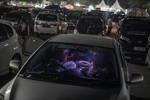 Arus Balik Macet? Tips Anti-Stress Rest Area Penuh