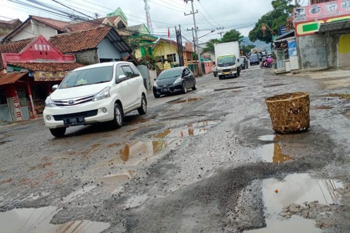 Lindungi Kaki-Kaki Mobil Anda di Jalan Rusak: Tips Jitu
