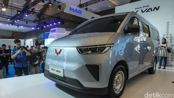 Pesan Sekarang! Wuling EV Van, DP Cuma Rp 5 Juta