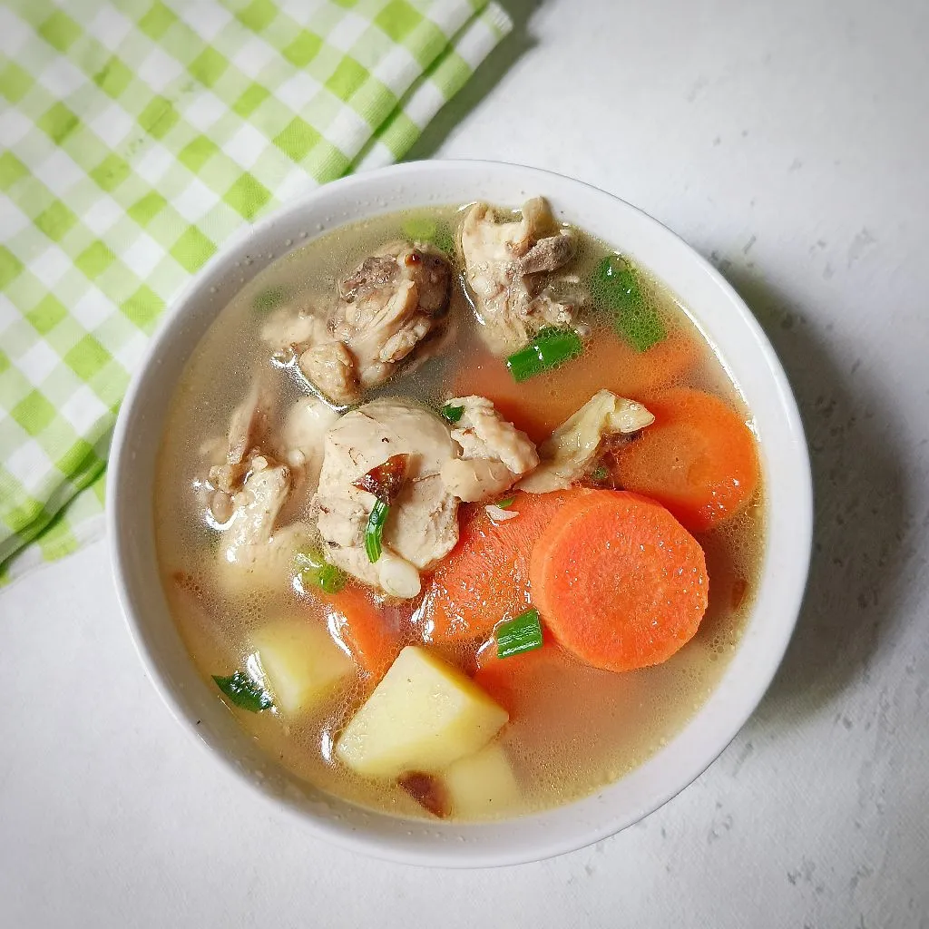 Sup Ayam Bening Rumahan Resep Hangat nan Sehat Sempurna untuk Tubuh Anda