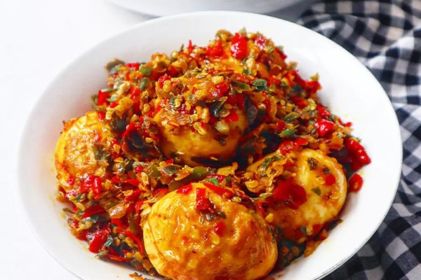 Resep Telur Chilli Padi: Menu Makan Siang Cepat, Pedas, dan Nagih