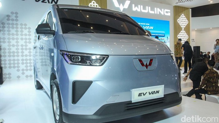 Wuling EV Van: 400 Km Jarak Tempuh, Desain Futuristik!