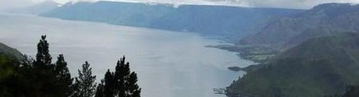 10 Danau Vulkanik Raksasa: Misteri Toba & Keindahannya