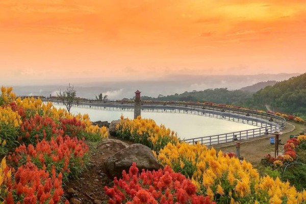 5 Danau Menawan Jogja: Liburan Keluarga Tak Terlupakan