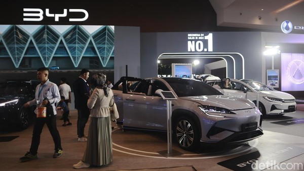 BYD Dominasi Pasar Mobil Listrik Indonesia: 50% Pangsa!