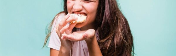 Bahaya Makan Cepat: Risiko Kesehatan Tak Kunyah Sempurna