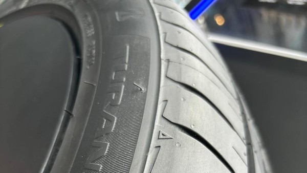 Ban Mobil Listrik Cepat Aus? Ini Rahasianya!