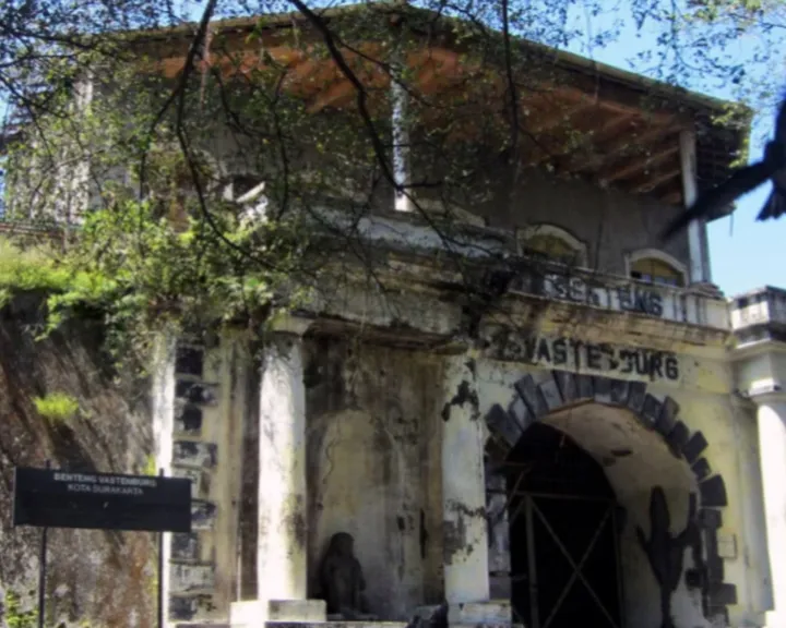 Benteng Vastenburg Solo: Sejarah Memukau, Destinasi Wisata Baru