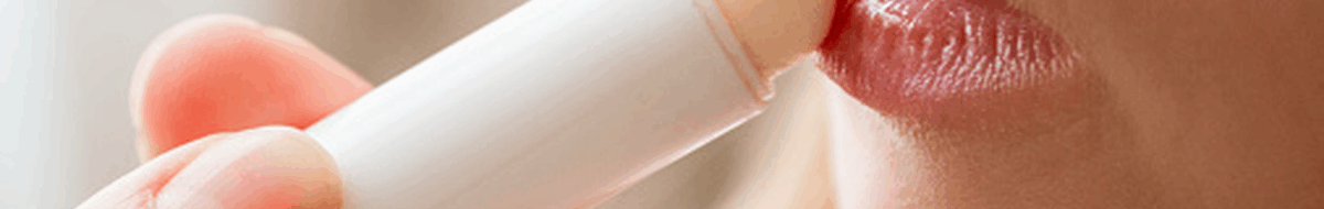 Bibir Kering? 7 Lip Balm Terbaik, Mulai Rp25.000!