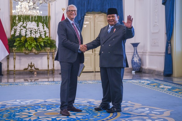 Bill Gates & Indonesia: Kisah Software Bajakan Pertama Kali