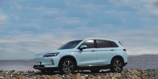 Bocoran Harga Mobil Listrik Polytron: Rilis 6 Mei di Indonesia