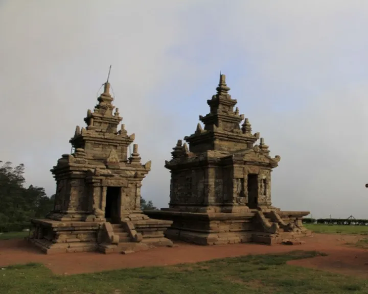 Candi Gedong Songo: Petualangan Sejarah & Alam 1200 mdpl