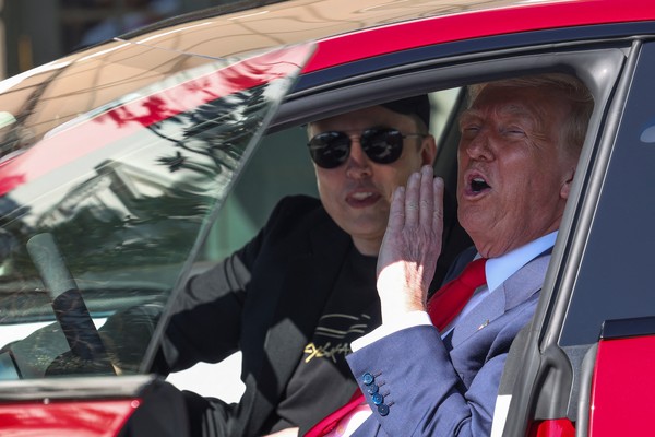 Elon Musk Dipecat Tesla? Ini Fakta Mengejutkan Terbaru