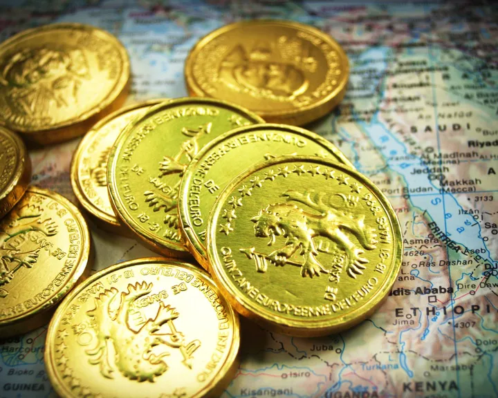 Emas Dunia Naik, Antam & Pegadaian Turun? Cek Fakta Ini!