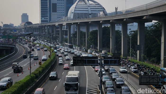 Gratis Tol Jakarta Hari Buruh: Kabar Gembira Para Pekerja