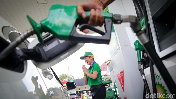 Harga BBM BP Turun Lagi! Ikuti Jejak Pertamina, Segera Cek!
