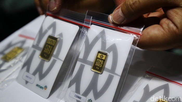Harga Emas Anjlok Drastis! Cek Harga Terbaru Hari Ini