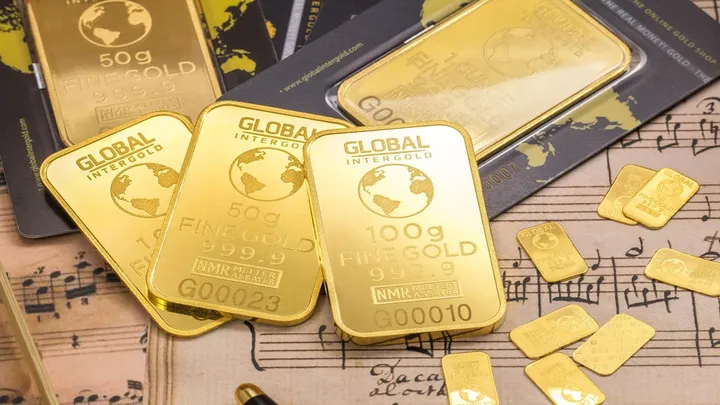 Harga Emas Antam Anjlok! Cek Daftar Harga Terbaru Hari Ini
