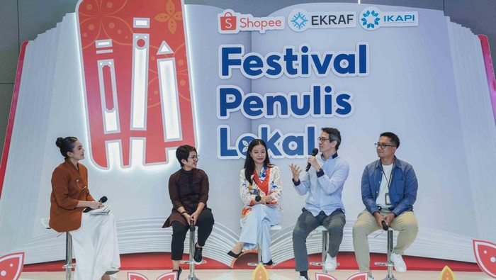 Henry Manampiring Puji Shopee: Dorong Minat Baca Buku Fisik