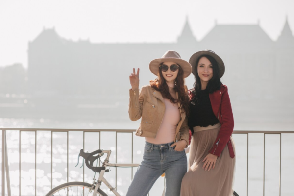 Hindari 5 Kesalahan Fatal Saat Traveling Bareng Teman