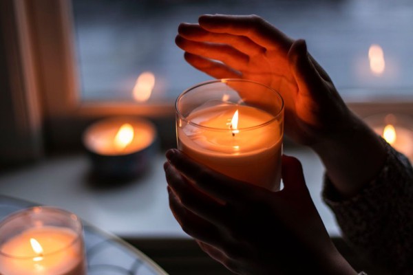 Hindari Lilin Beracun! Tips Aman Memilih Lilin Sehat
