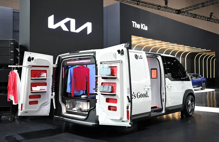 Kia Luncurkan 4 Mobil Listrik & Hybrid: Jarak Tempuh Hingga 400km