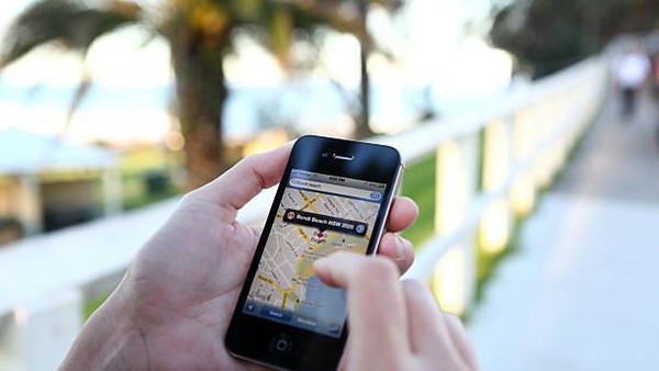 Lacak Lokasi Seseorang: WhatsApp & Google Maps Mudah