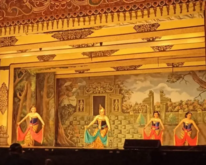 Libur Lebaran di Solo? Saksikan Wayang Orang Sriwedari!