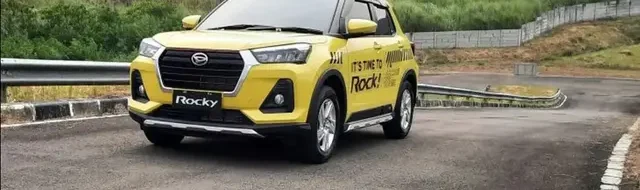Libur Panjang Waisak: Tips Aman Berkendara Mobil Keluarga