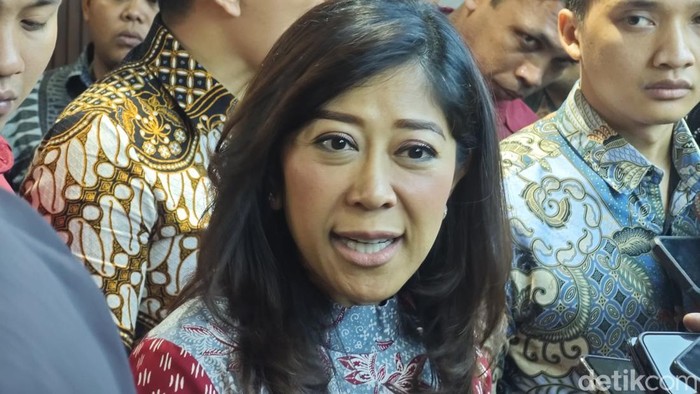 Menkominfo Temui Menaker: Gelombang PHK Besar, Apa Solusinya?