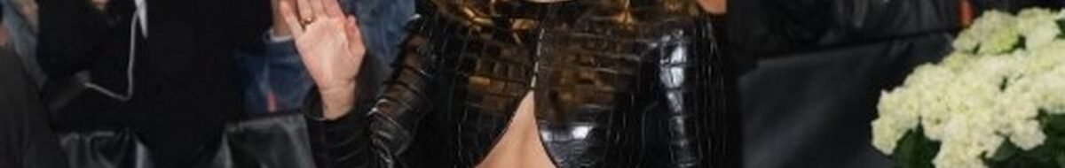 Miley Cyrus Met Gala 2025: Crop Top Hitam Kulit Edgy