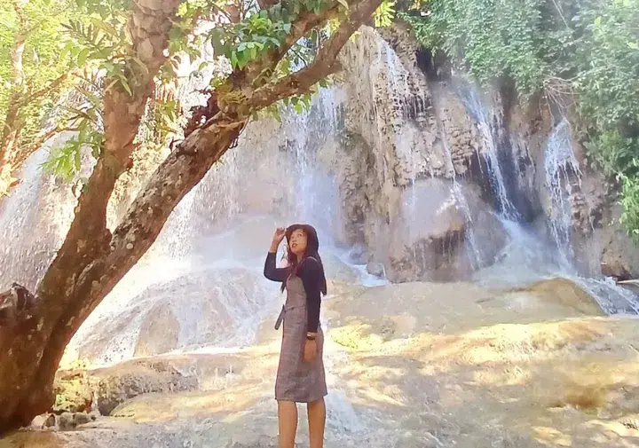 Pantai Pelang Trenggalek: Air Terjun & Laut Eksotis, Awet Muda