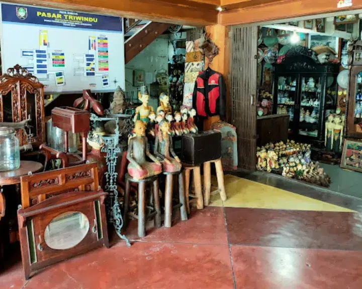 Pasar Triwindu Solo: Temukan Harta Karun Antik Unik di Sini