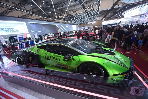 Pelumas Lokal Raih Puncak: Kemitraan Eksklusif dengan Lamborghini