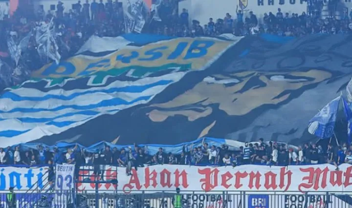 Persib Bandung Tersandung, 7 Gol Bobol Gawang: Demam Panggung?