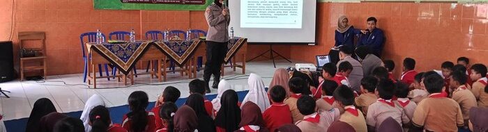 Polwan Blitar Lawan Bullying: Siswa SD Belajar Bela Diri