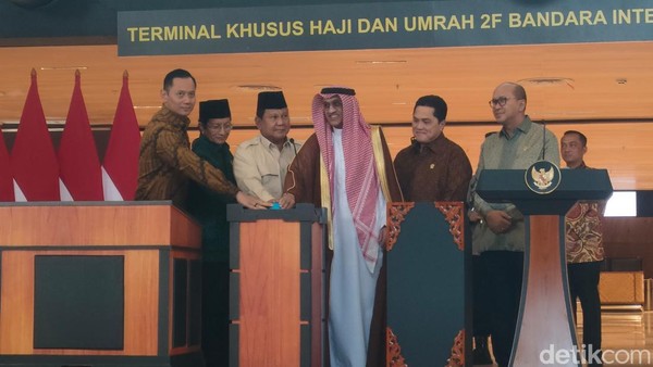 Prabowo Luncurkan Terminal Haji-Umrah Mewah Bandara Soetta