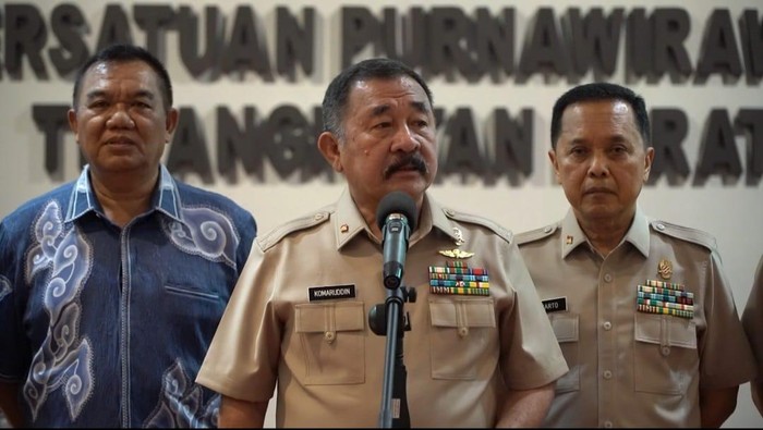 Prabowo Subianto Temui Purnawirawan AD: Rahasia Pertemuan Istana