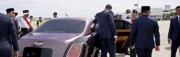Prabowo di Brunei: Naik Bentley Mewah Usai Turun Pesawat