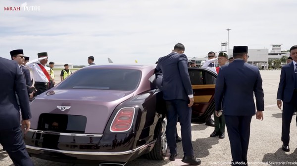 Prabowo di Brunei: Naik Bentley Mewah Usai Turun Pesawat