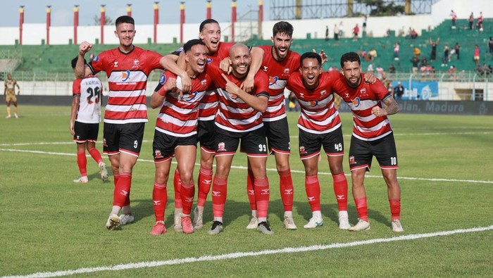 Prediksi Susunan Pemain: Semen Padang vs Madura United, Skrbic Kunci Kemenangan?