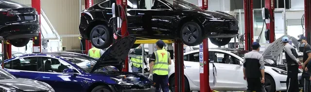 Produksi Tesla Model Y & Cybertruck Terhenti: Permintaan Anjlok?
