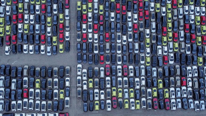 Rahasia Impor Mobil Indonesia: 10 Pabrikan Terbesar Terungkap