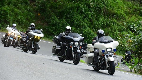 Rahasia Safety Riding Harley: Hindari Arogansi di Jalan Raya