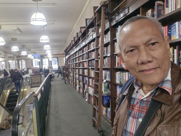 Rahasia Sukses Pendidikan & Buku Terbaik di New York