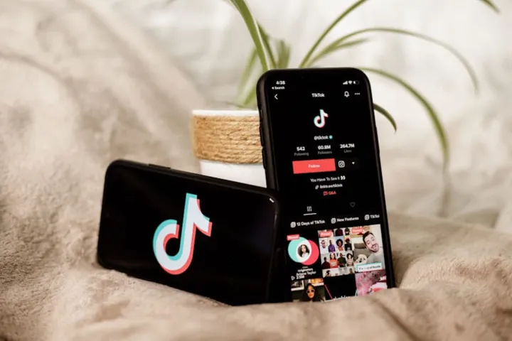 Rahasia Viral TikTok: Kuasai Prompt AI & Contohnya